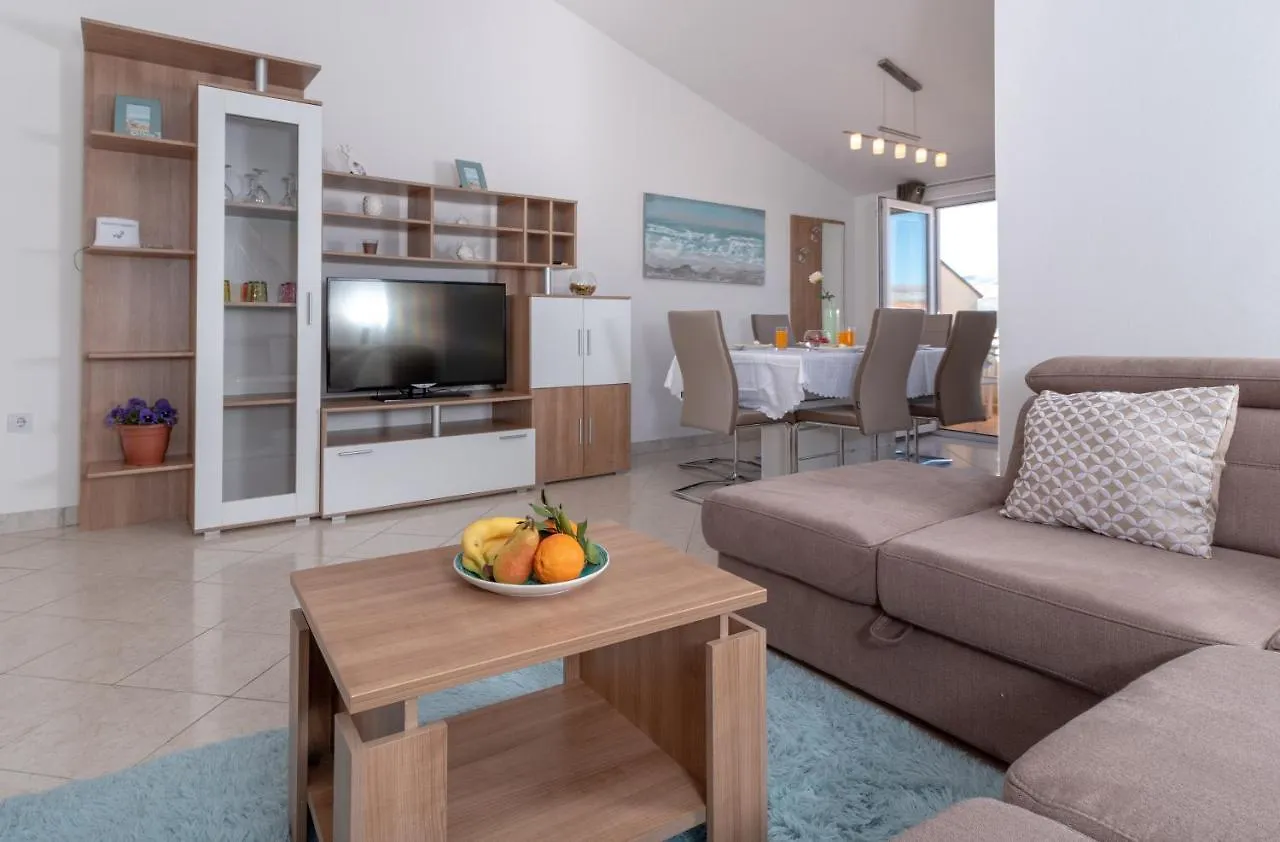 Amazing 2 Bedroom Apartment With A Sea View Trogir