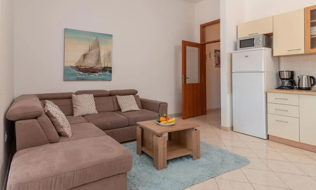Amazing 2 Bedroom Apartment With A Sea View Trogir