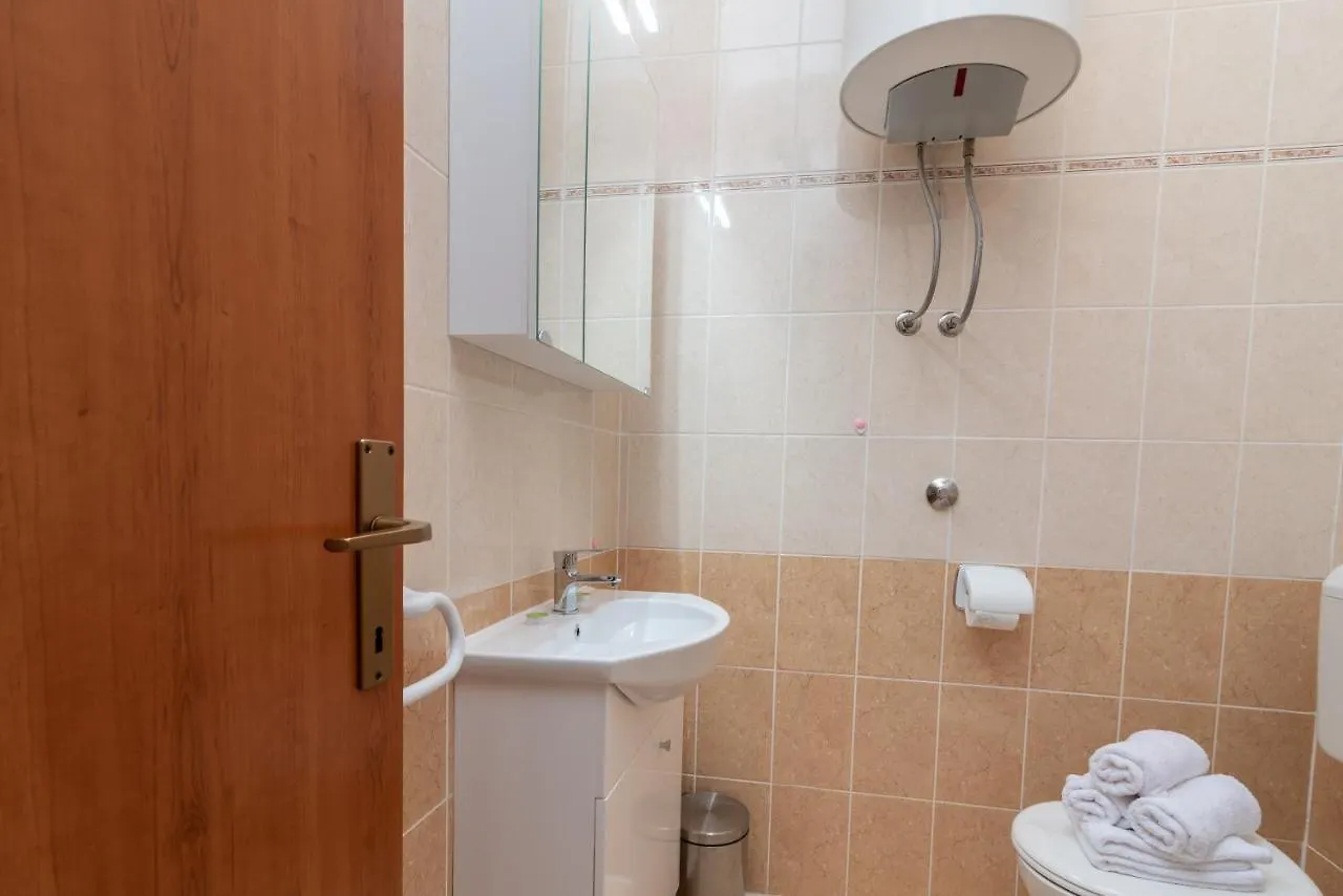 Amazing 2 Bedroom Apartment With A Sea View Trogir 0*,