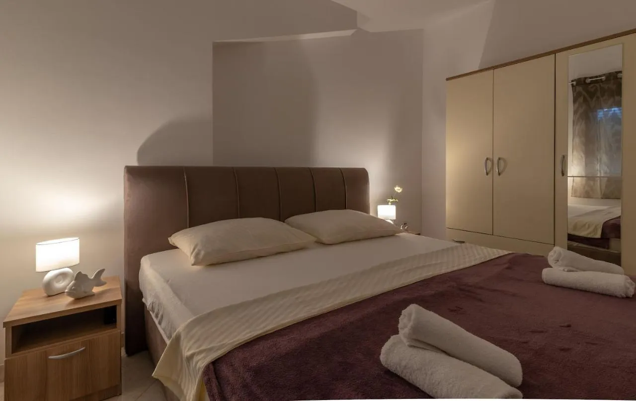 Amazing 2 Bedroom Apartment With A Sea View Trogir