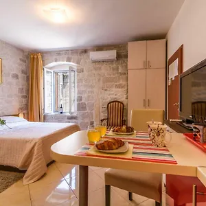 Apartamento Dora -free Parking, Trogir
