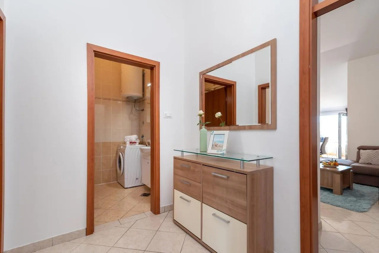 Amazing 2 Bedroom Apartment With A Sea View Trogir Croatia